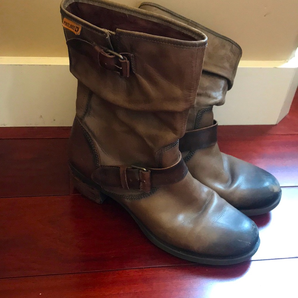 Pikolinos - Grey leather low boot